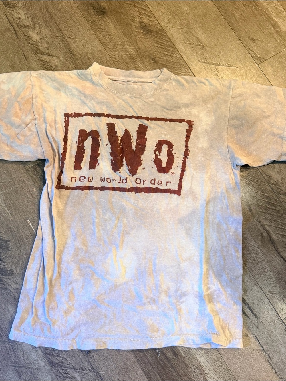 nWo Graphic Short Sleeve Tee - Beige with Maroon Print